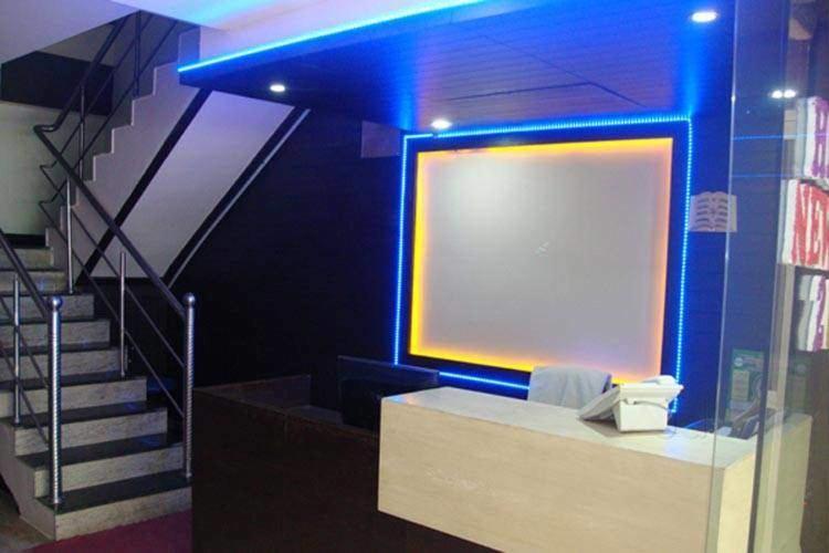 Seaqueen Residency Hotel Chennai Bagian luar foto