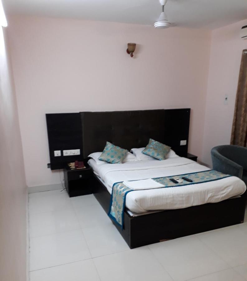 Seaqueen Residency Hotel Chennai Bagian luar foto