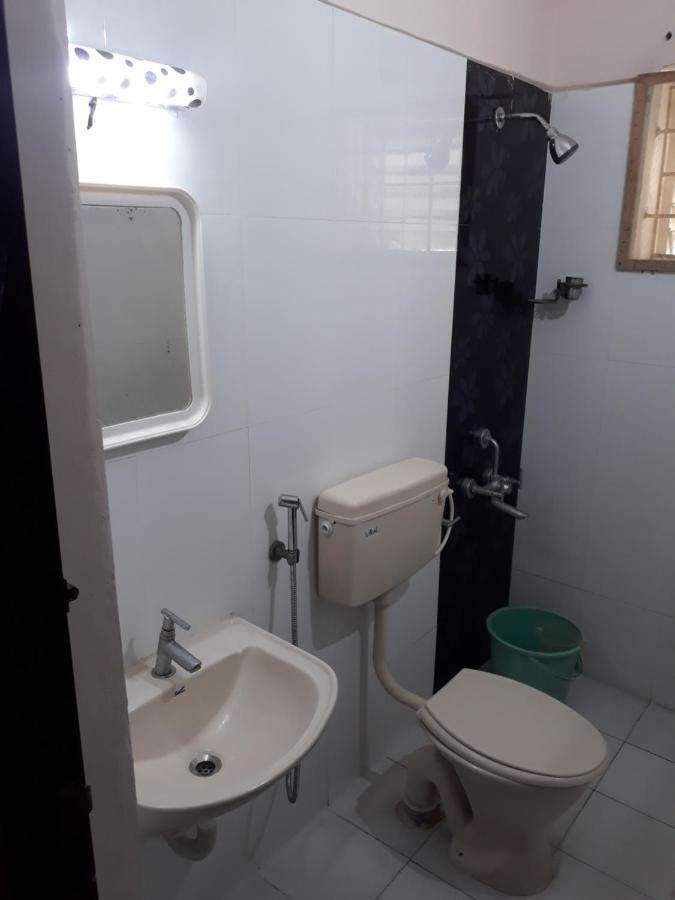 Seaqueen Residency Hotel Chennai Bagian luar foto