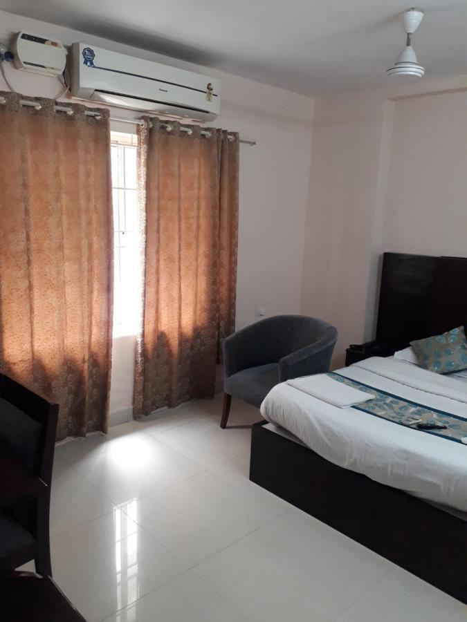 Seaqueen Residency Hotel Chennai Bagian luar foto