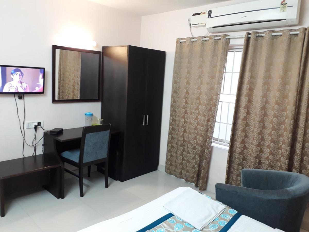 Seaqueen Residency Hotel Chennai Bagian luar foto